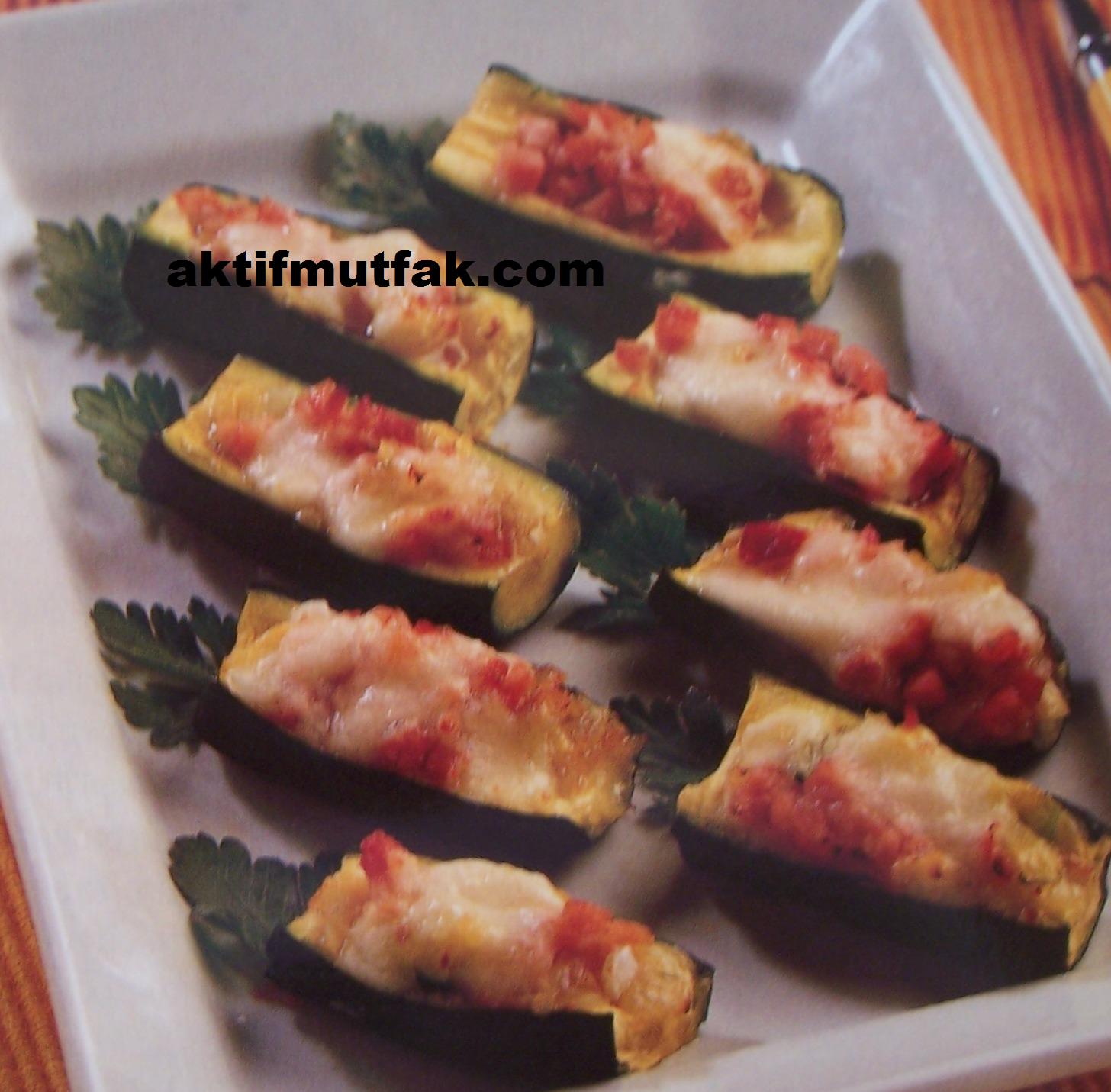 PEYNİR VE JAMBON DOLGULU KABAK